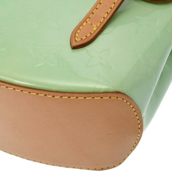Louis Vuitton Vernis Biscayne Bay PM Peppermint Monogram Handbag - Picture 9 of 12